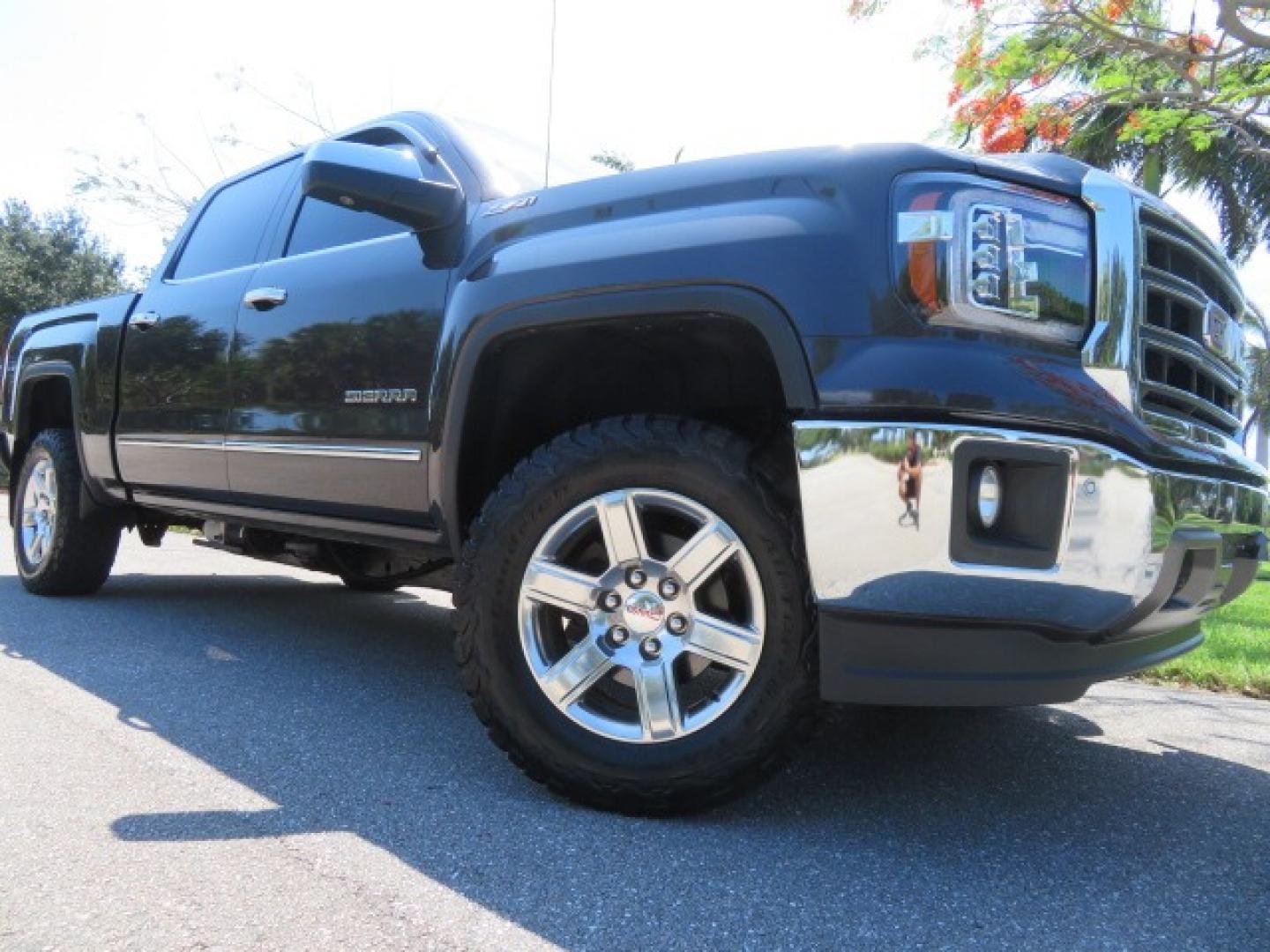 2014 /Black GMC Sierra 1500 SLT Crew Cab 2WD (3GTP1VEC2EG) with an 5.3L V8 OHV 16V engine, 6-Speed Automatic transmission, located at 4301 Oak Circle #19, Boca Raton, FL, 33431, (954) 561-2499, 26.388861, -80.084038 - Photo#2